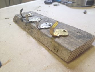 Настенная ключница в прихожую: 140+ (Фото) Оригинальных вариантов своими руками