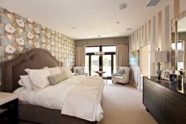 Обои в интерьере (прихожей, гостиной, спальни, кухни). От теории к практике + 190 ФОТО