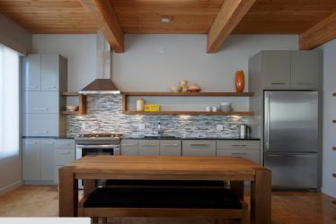 Отделка стен на кухне: 205+ Фото Вариантов (панели, ламинат, штукатурка). Как сочетать практичность с эстетикой?