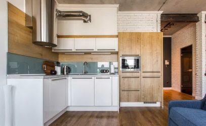 Отделка стен на кухне: 205+ Фото Вариантов (панели, ламинат, штукатурка). Как сочетать практичность с эстетикой?