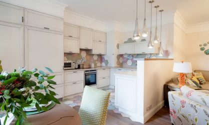 Отделка стен на кухне: 205+ Фото Вариантов (панели, ламинат, штукатурка). Как сочетать практичность с эстетикой?