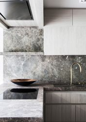 Отделка стен на кухне: 205+ Фото Вариантов (панели, ламинат, штукатурка). Как сочетать практичность с эстетикой?