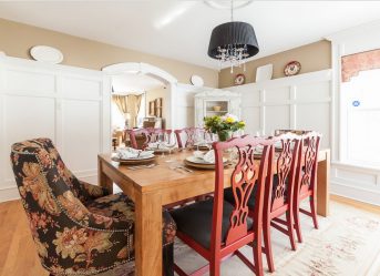 Овальный стол на кухне – Универсальный вариант для любого интерьера (210+ Фото раздвижных, стеклянных и деревянных моделей)