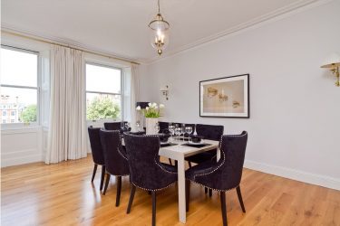 Овальный стол на кухне – Универсальный вариант для любого интерьера (210+ Фото раздвижных, стеклянных и деревянных моделей)