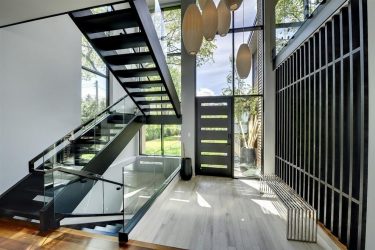 Входные пластиковые двери в частном доме (145+ Фото): Как сделать и надежно, и красиво?