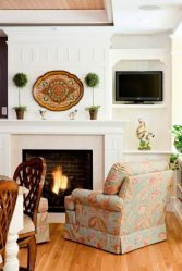 Полка для телевизора на стену (295+ Фото): Нюансы оформления (навесная, угловая, стеклянная)