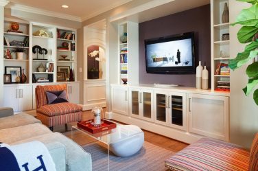 Полка для телевизора на стену (295+ Фото): Нюансы оформления (навесная, угловая, стеклянная)