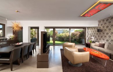 Полка для телевизора на стену (295+ Фото): Нюансы оформления (навесная, угловая, стеклянная)