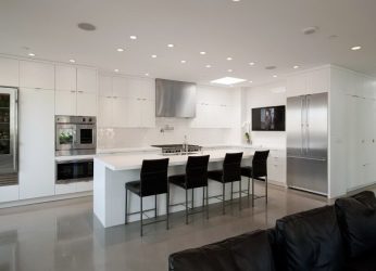 Полка для телевизора на стену (295+ Фото): Нюансы оформления (навесная, угловая, стеклянная)