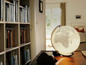 Правила светодизайна: Настольные лампы для стола. Лучшие варианты, которые подойдут каждому