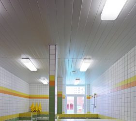 Реечный потолок в ванной комнате: 4 Шага к безупречному результату. Установка своими руками