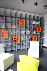 Книжные шкафы со стеклянными дверцами — 170+ (Фото) Вариантов моделей