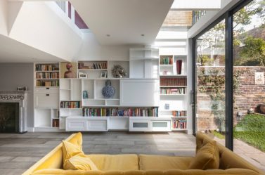 Книжные шкафы со стеклянными дверцами — 170+ (Фото) Вариантов моделей