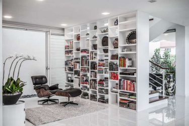 Книжные шкафы со стеклянными дверцами — 170+ (Фото) Вариантов моделей