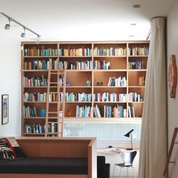 Книжные шкафы со стеклянными дверцами — 170+ (Фото) Вариантов моделей