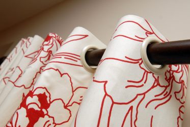 Красивые шторы на люверсах своими руками: Дань моде или Удобная деталь дизайна? 175+ (Фото) новинок для гостиной, спальни, кухни