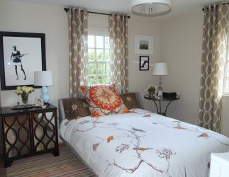 Шторы на балконную дверь: Современные варианты оформления окон