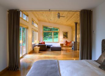 Шторы на балконную дверь: Современные варианты оформления окон