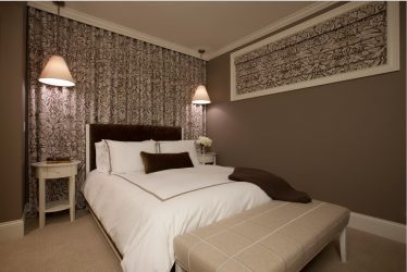 Шторы на балконную дверь: Современные варианты оформления окон