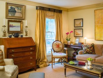 Шторы на балконную дверь: Современные варианты оформления окон