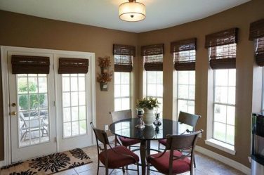 Шторы на балконную дверь: Современные варианты оформления окон