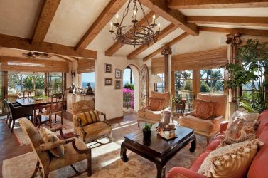 Шторы на балконную дверь: Современные варианты оформления окон