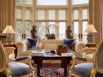 Шторы на балконную дверь: Современные варианты оформления окон