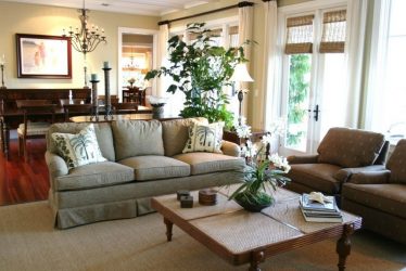 Шторы на балконную дверь: Современные варианты оформления окон