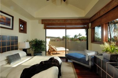 Шторы на балконную дверь: Современные варианты оформления окон