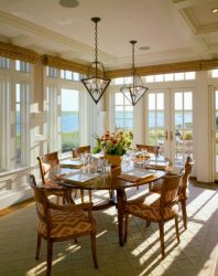 Шторы на балконную дверь: Современные варианты оформления окон