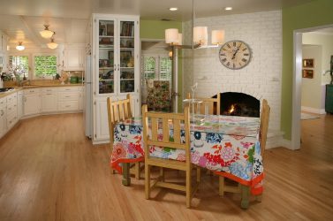 Экспериментируем со скатертями на стол: 265+ Фото Красивых и современных вариантов (силиконовая, прозрачная, ажурная)