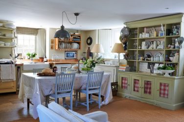 Экспериментируем со скатертями на стол: 265+ Фото Красивых и современных вариантов (силиконовая, прозрачная, ажурная)