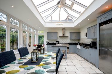 Экспериментируем со скатертями на стол: 265+ Фото Красивых и современных вариантов (силиконовая, прозрачная, ажурная)