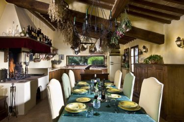 Экспериментируем со скатертями на стол: 265+ Фото Красивых и современных вариантов (силиконовая, прозрачная, ажурная)