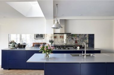 Стеклянные фартуки, скинали для кухни – Подборка идей и гид по стилю (140+ Фото)