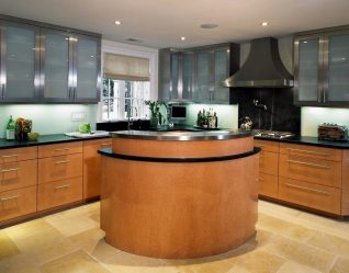 Стеклянные фартуки, скинали для кухни – Подборка идей и гид по стилю (140+ Фото)