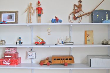 Стеллаж для книг и игрушек в детскую комнату: Простое и оригинальное решение системы хранения своими руками (225+Фото)