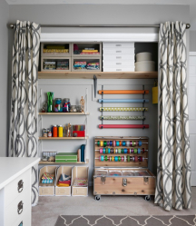 Стеллажи для комнат различной функциональности: 220+Фото Удобных зонирований для детской, гостиной