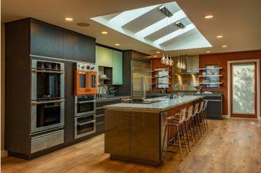 Столешница из камня — меняем интерьер кухни. Особенности применения