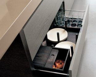 Кухонная сушилка для посуды в шкаф (115+ Фото) — встраиваемая, угловая, из нержавейки. Какую выберите Вы?