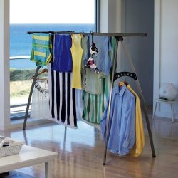 85+ Фото Приспособлений для Сушки белья на балконе своими руками: Вешалка, Лианы, Веревки. Какой Вариант выбрать?