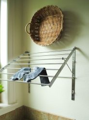 85+ Фото Приспособлений для Сушки белья на балконе своими руками: Вешалка, Лианы, Веревки. Какой Вариант выбрать?