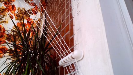 85+ Фото Приспособлений для Сушки белья на балконе своими руками: Вешалка, Лианы, Веревки. Какой Вариант выбрать?