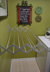 85+ Фото Приспособлений для Сушки белья на балконе своими руками: Вешалка, Лианы, Веревки. Какой Вариант выбрать?