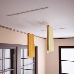 85+ Фото Приспособлений для Сушки белья на балконе своими руками: Вешалка, Лианы, Веревки. Какой Вариант выбрать?