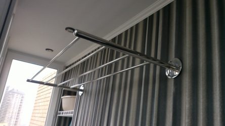 85+ Фото Приспособлений для Сушки белья на балконе своими руками: Вешалка, Лианы, Веревки. Какой Вариант выбрать?