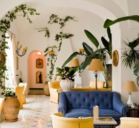 Цветы в интерьере: 175+ (Фото) Красивых сочетаний (в гостиной, спальне, на кухне)