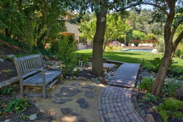 Дорожки на даче из тротуарной плитки — Дизайн красивого двора (120+ Фото)