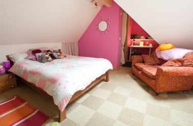 Угловой Шкаф-купе в современную спальню: от маленьких до больших. Каким может быть его наполнение?