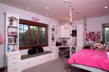 Угловой Шкаф-купе в современную спальню: от маленьких до больших. Каким может быть его наполнение?